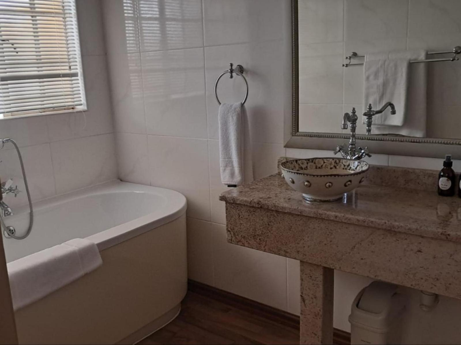 Art And Soul Restaurant, Accommodation, French Bar And Art Gallery Parys Room photo