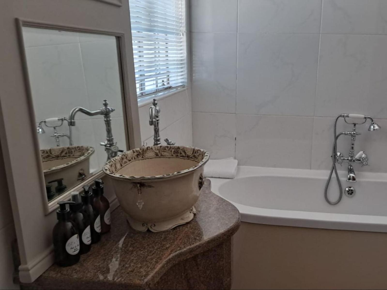 Art And Soul Restaurant, Accommodation, French Bar And Art Gallery Parys Room photo